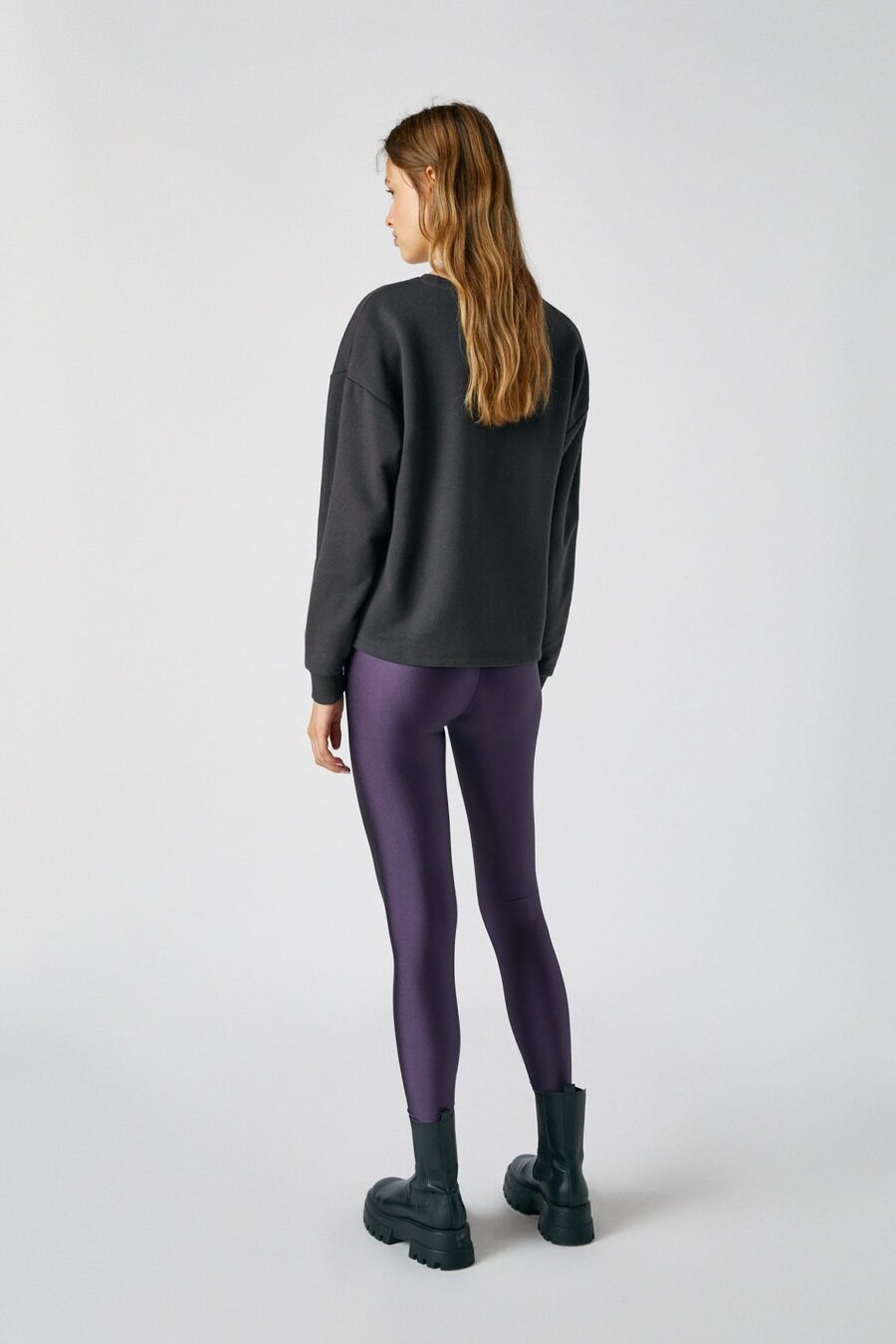 Basic Long Sleeve Sweatshirt - Image 4